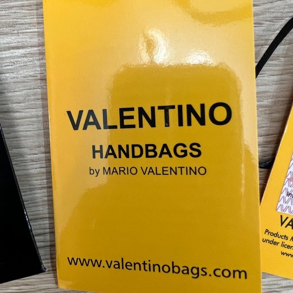 Valentino Bags by Mario Valentino Omia Iron One Size Excellent Condition - Picture 10 of 12